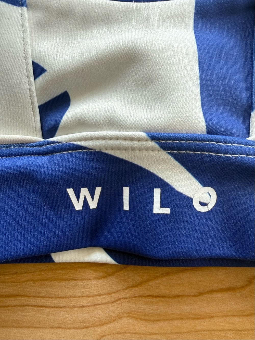 Wilo The Label 2-Piece Activewear Set - XS Blue White Floral - Picture 6 of 14